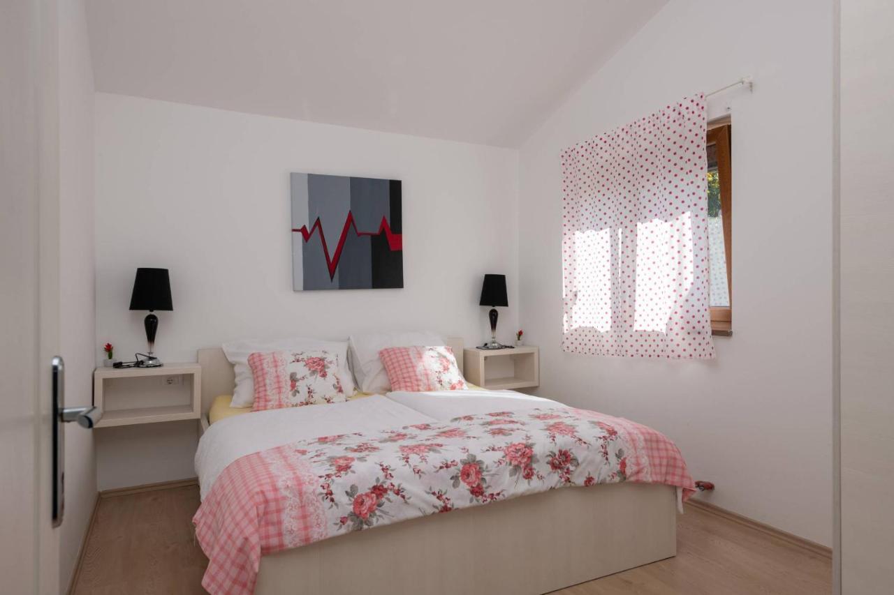 פורץ Apartmani Jana מראה חיצוני תמונה