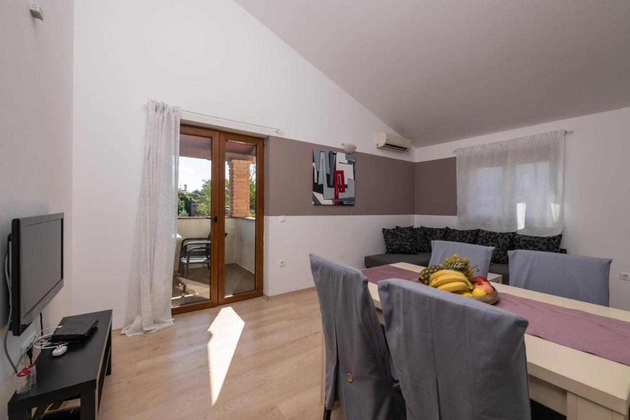 פורץ Apartmani Jana מראה חיצוני תמונה