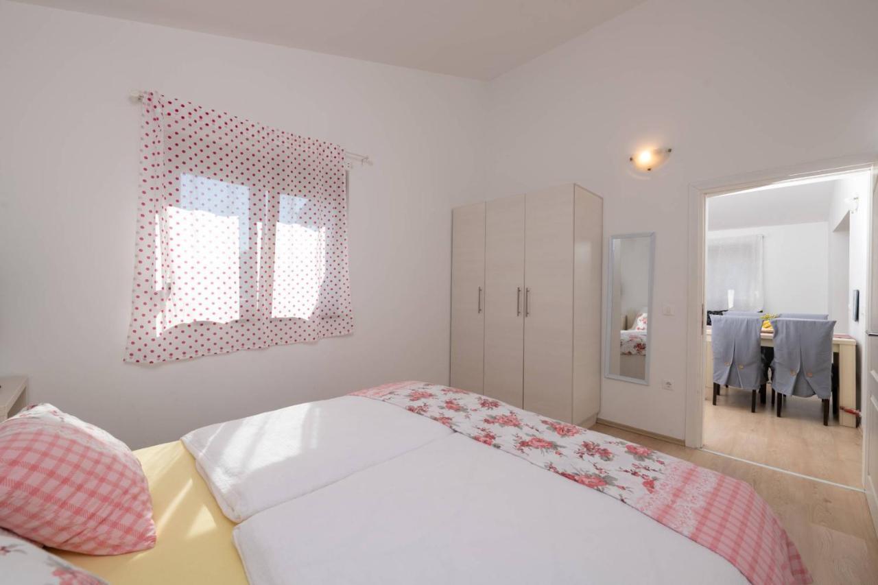פורץ Apartmani Jana מראה חיצוני תמונה
